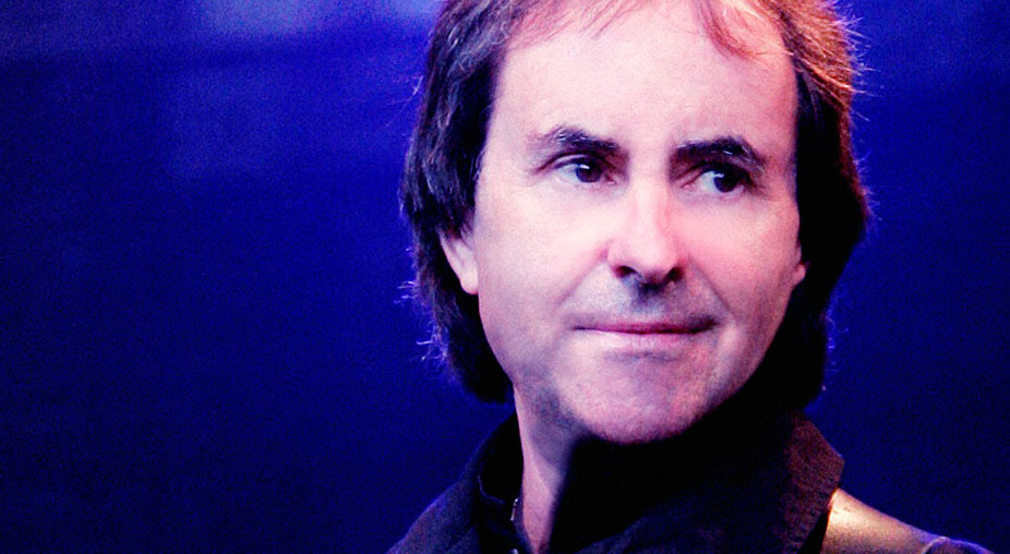 Chris de burgh in red