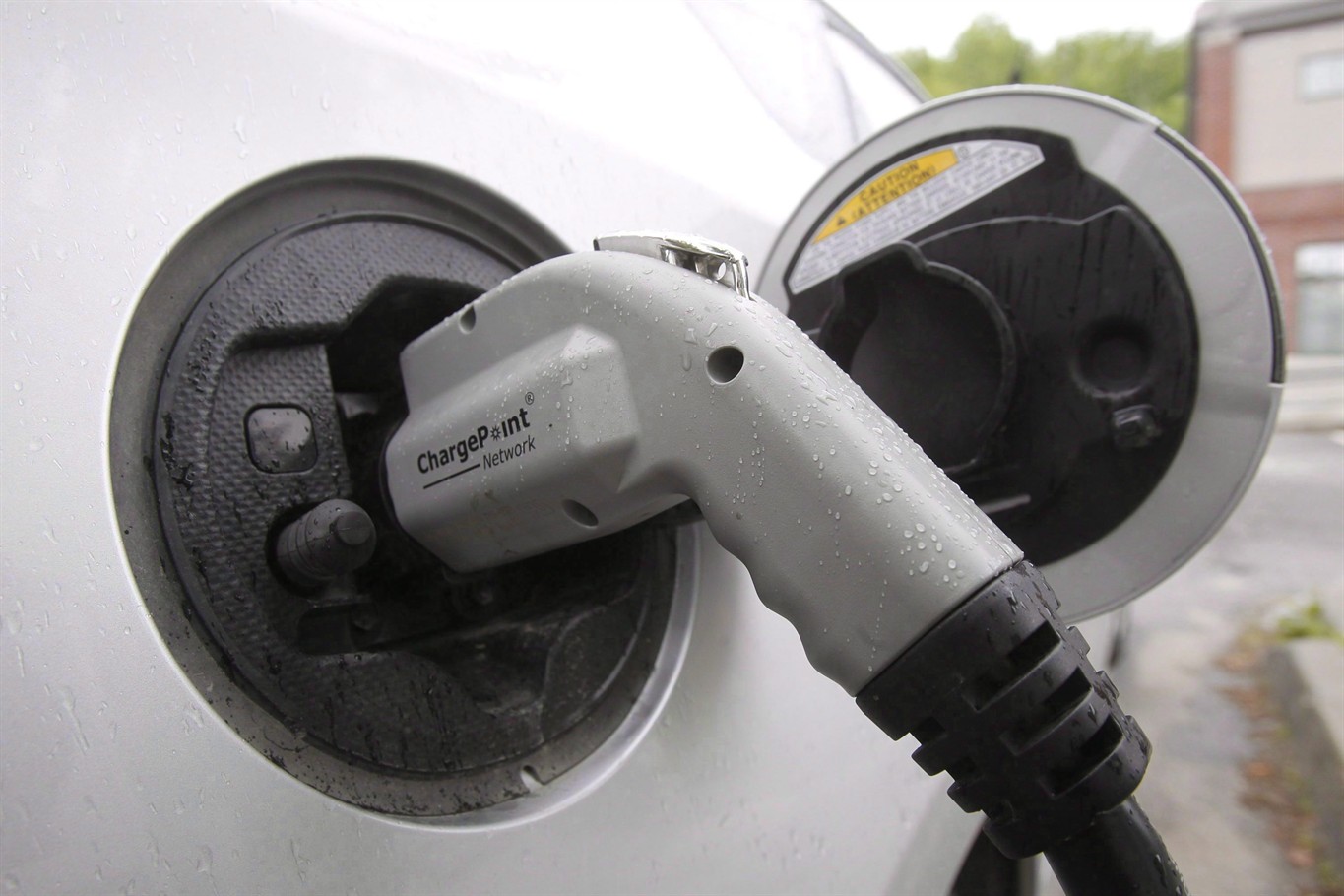 Nova Scotia Power to build electric vehicle fastcharging network in