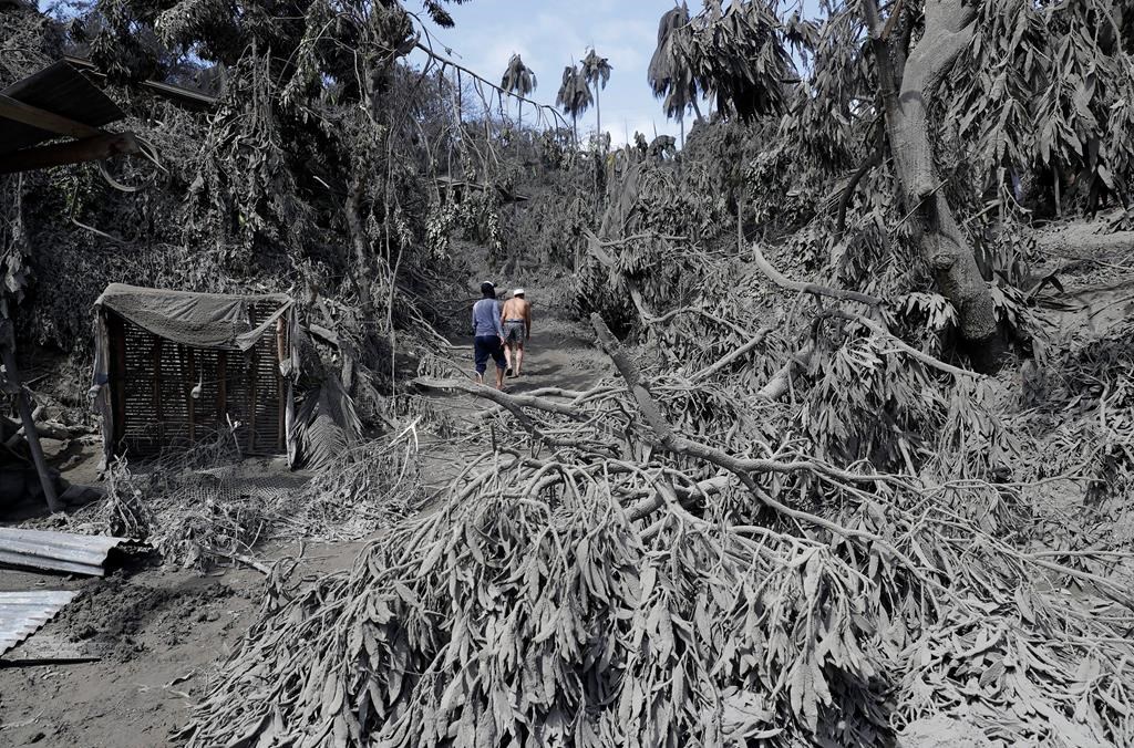 Despite Risks, Villagers Made Philippine Volcano Their Home 