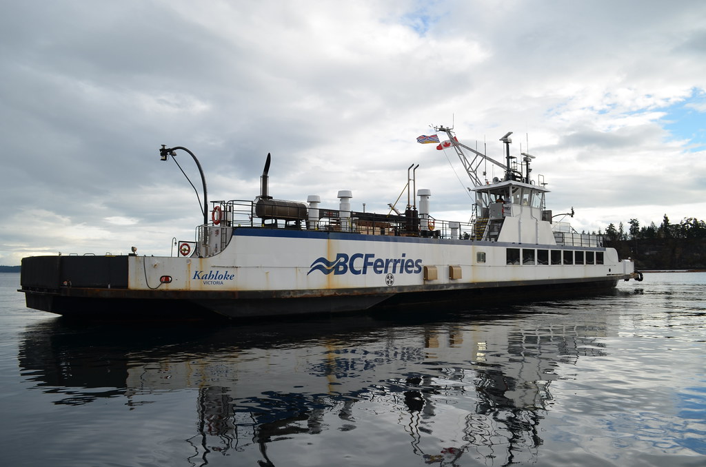 Fire chief resigns from ferry board after cut to Hornby Island service