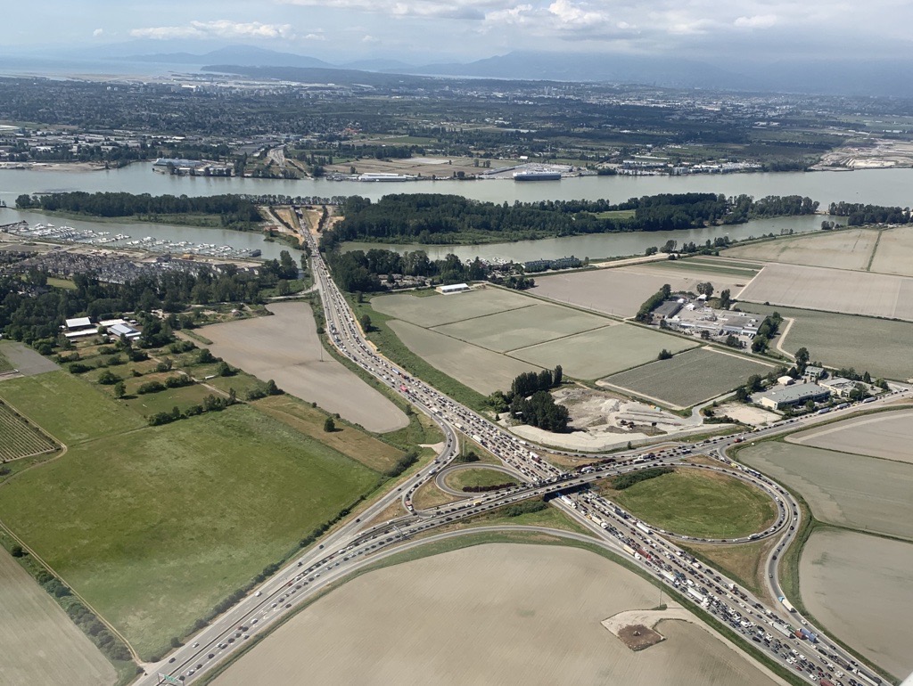 George massey tunnel store shuttle