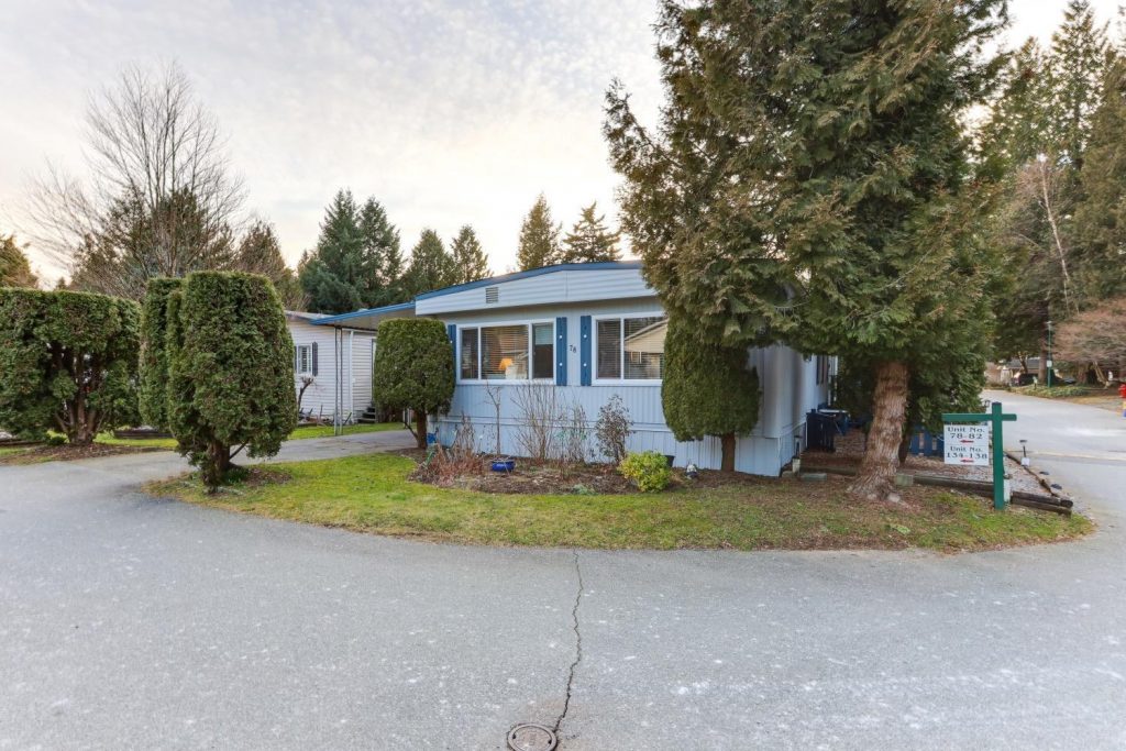 This double wide 1346 sq ft 2 bed/2 bath double wide modular home is for sale in Langley for $324,000. (Credit: Realtor.ca)