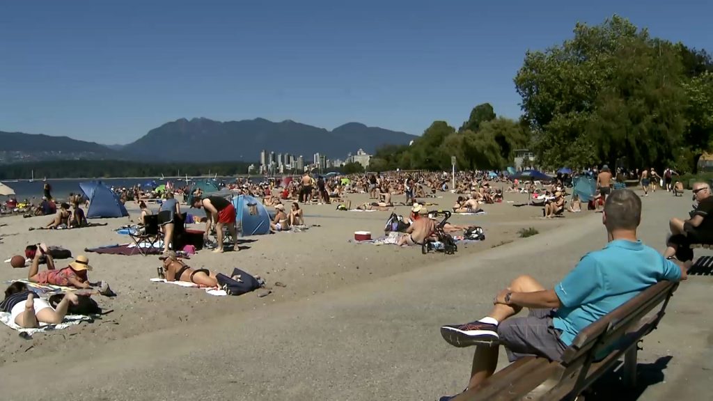 Metro Vancouver heat wave scorches on, YVR temperature record falls