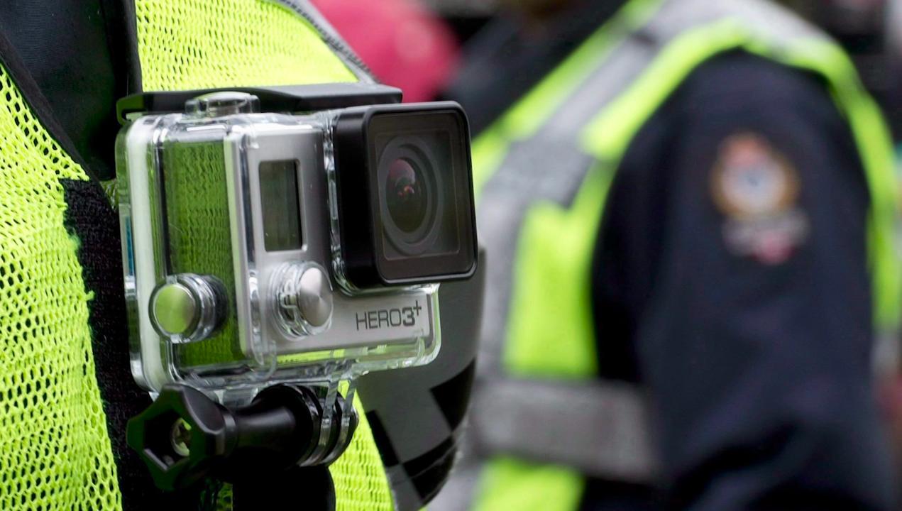 温哥华警方佩戴摄像头的争议升温