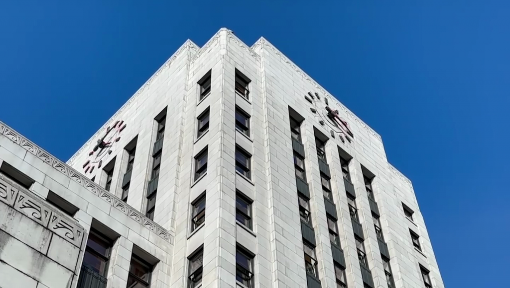 Police make arrest after attempted arson at Vancouver City Hall Friday