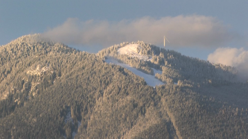 Fleeting chance of snow for parts of Metro Vancouver; ski hills to cash in