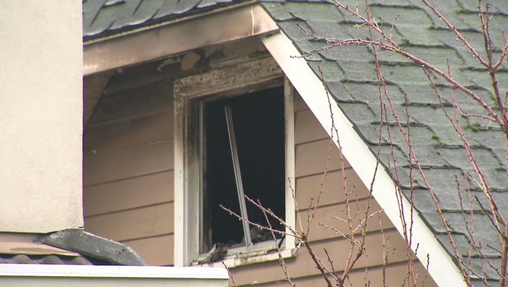 Man dies in East Vancouver house fire on New Year's Eve