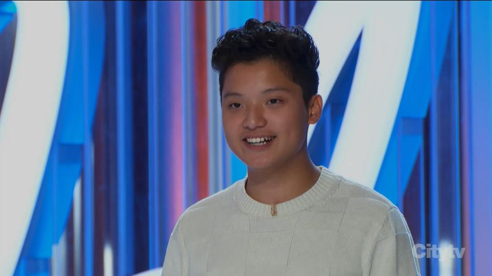 17-year-old boy performing on American Idol