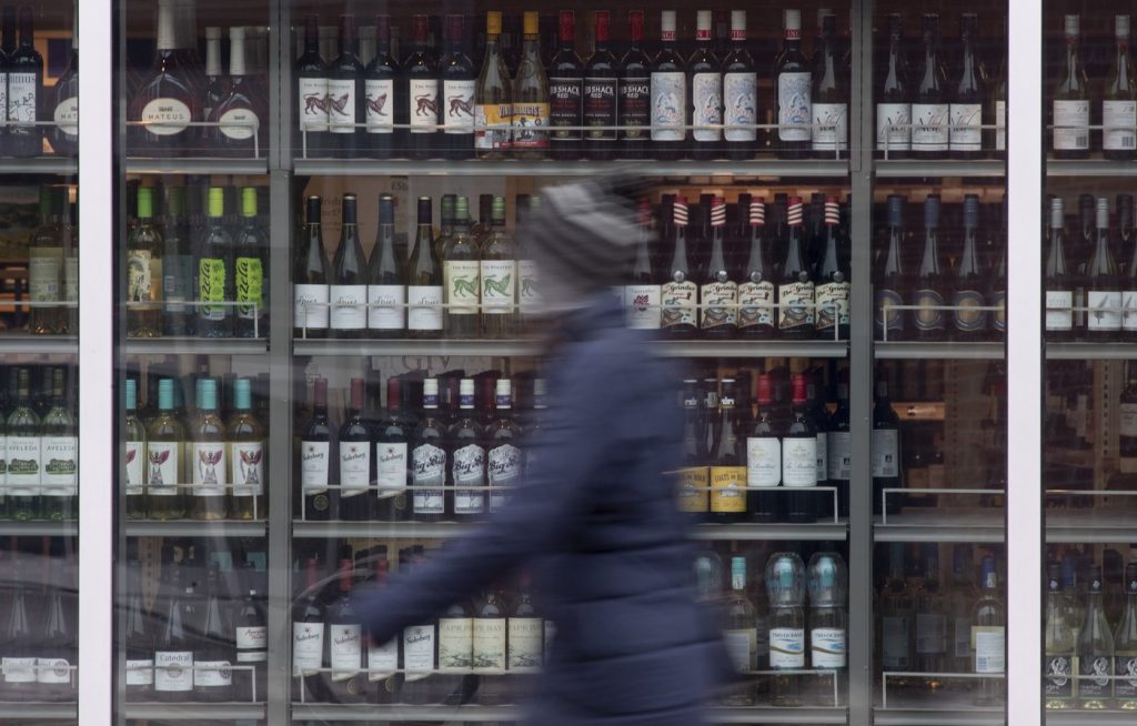 Researchers want Health Canada to post updated data on effects of drinking alcohol