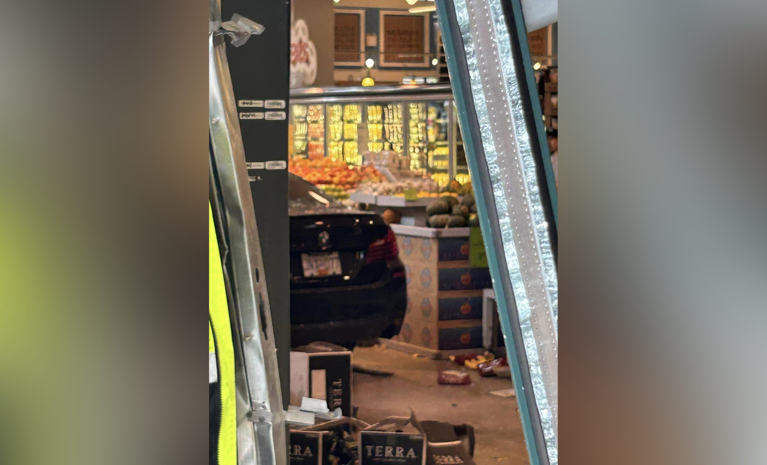 Car goes inside Bethesda Whole Foods disrupting Sunday grocery