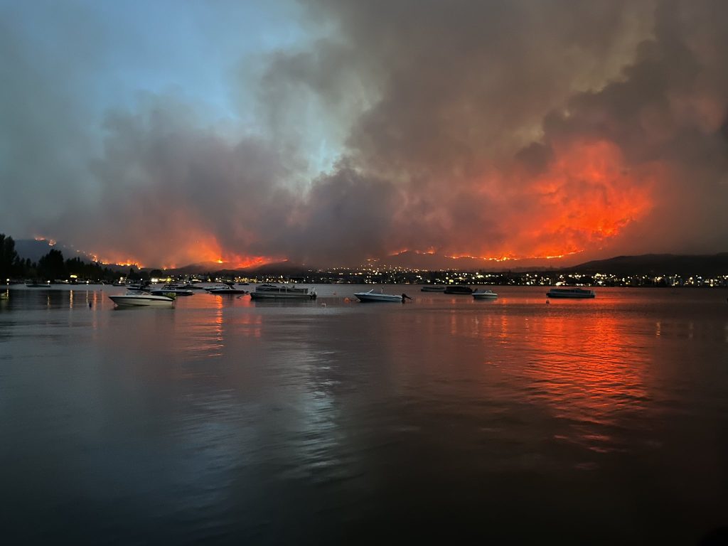 Parts of Osoyoos are under an evacuation order due to the Eagle Bluff wildfire. (Courtesy Twitter / @WalterWellsRltr)