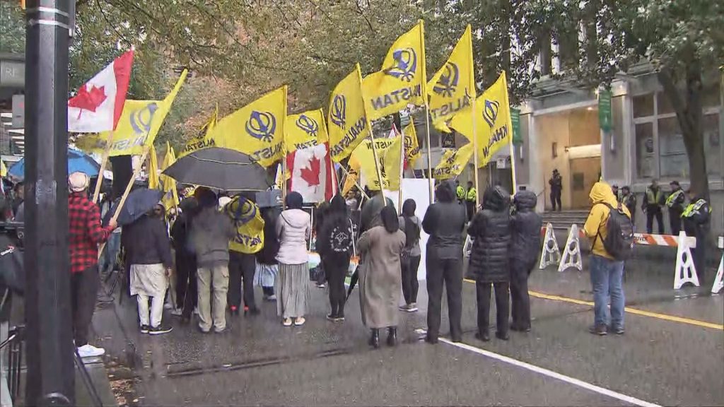 Protest in front of the Indian Consulat