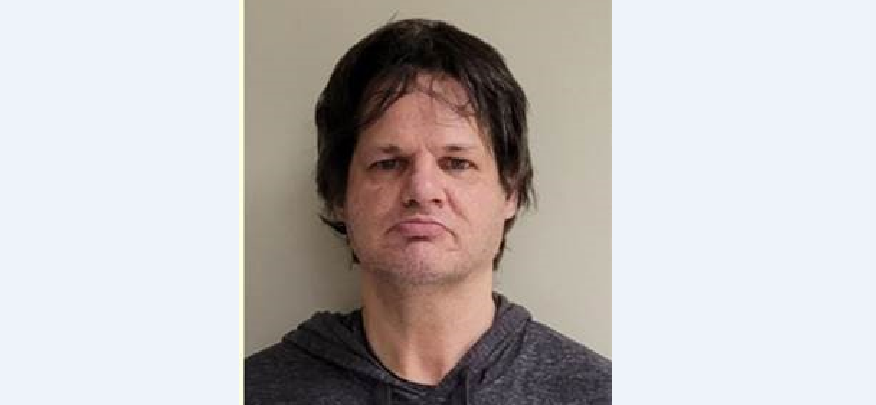 A man who made Canadian headlines in 2011 for abducting a three-year-old B.C. boy from his bed, triggering a four-day long Amber Alert, is now the subject of a Canada-wide arrest warrrant after he failed to return to his halfway house.