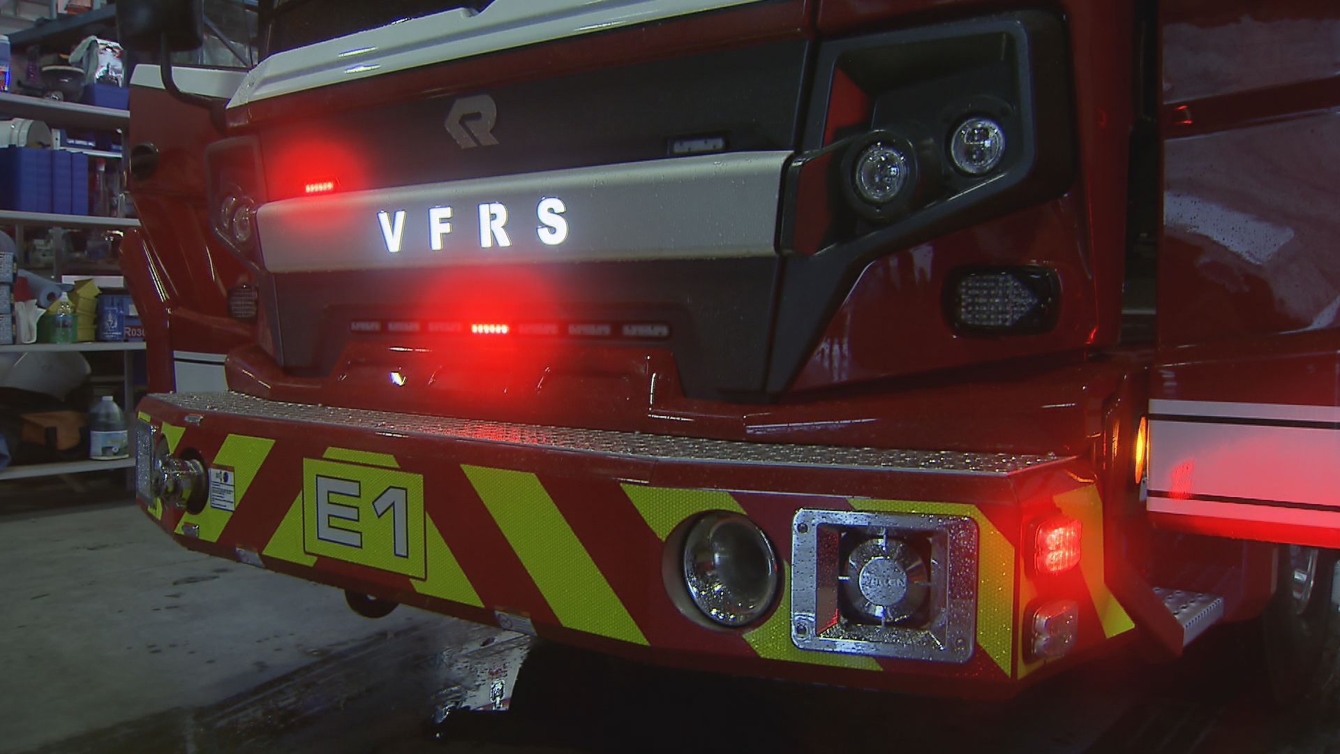 两人因房屋火灾被迫离开：温哥华消防救援服务局