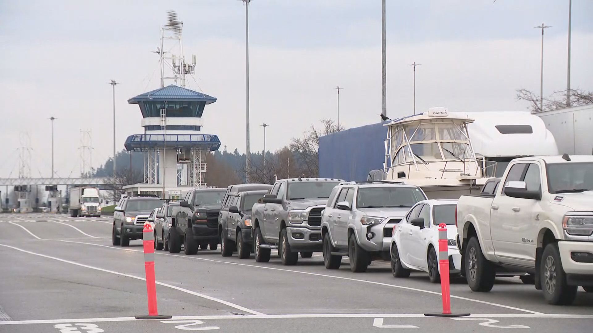 BC Ferries航班延迟，原因是人员不足。