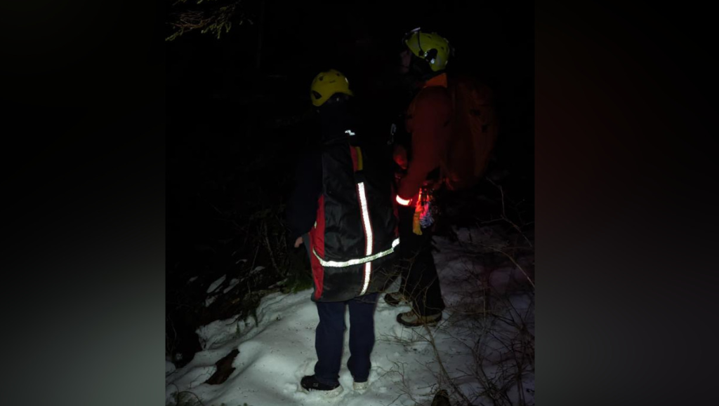 Two hikers rescued by helicopter near Coquitlam