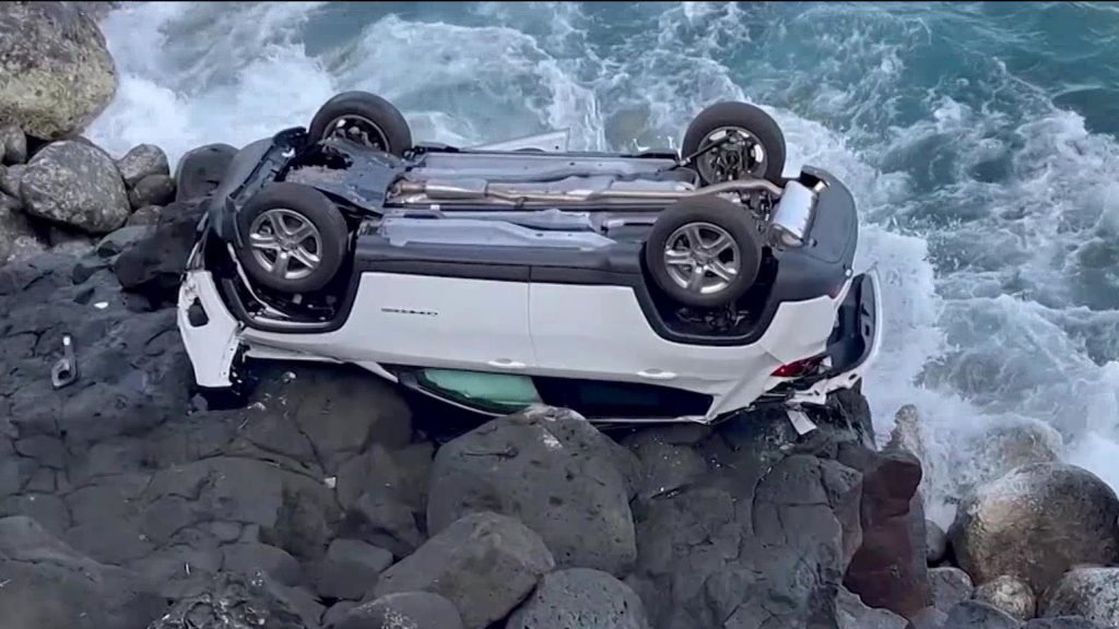 Canadian man survives after car plunges off Hawaiian cliff