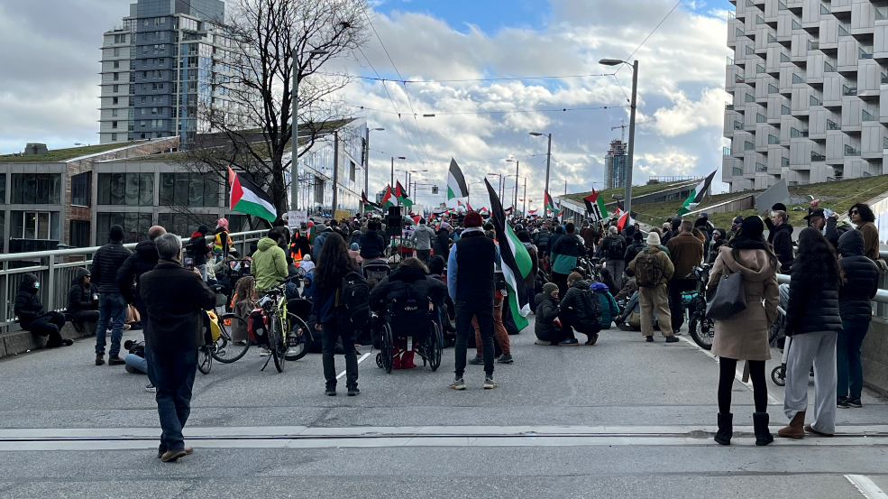 Granville Bridge reopens after protestors shut it down, calling for end to Gaza Strip conflict