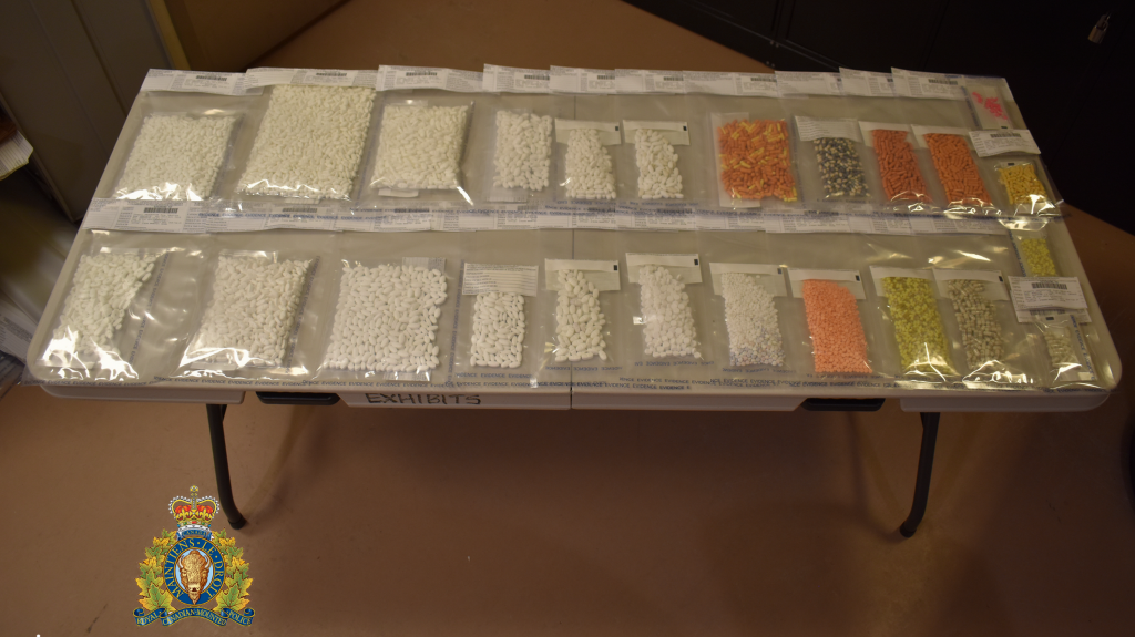 How do B.C. police determine if seized drugs come from safe supply?