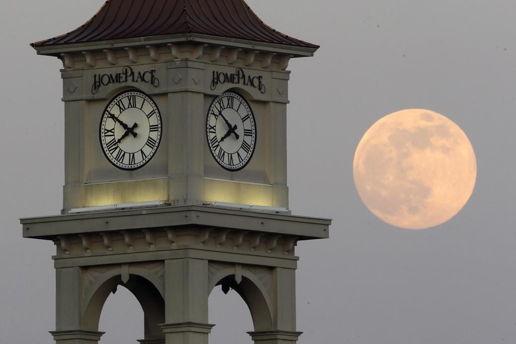 La NASA quiere crear un nuevo reloj para la luna