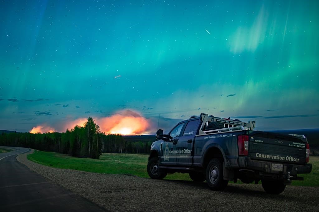 All eyes on Fort Nelson as B.C. wildfire evacuation list grows