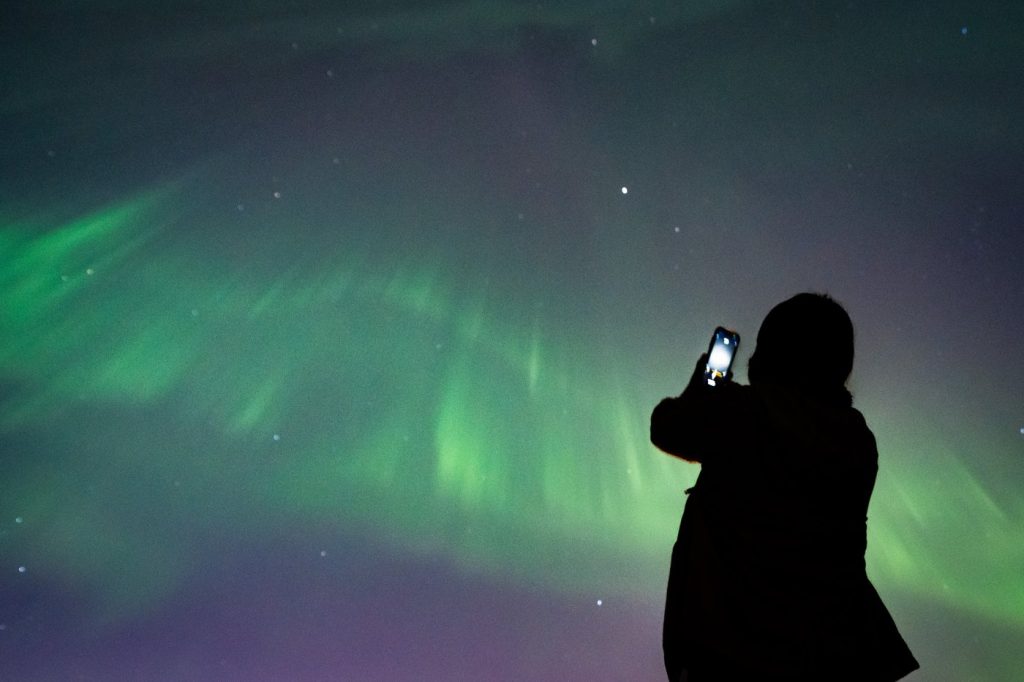 Northern lights possible, but unlikely over Metro Vancouver after sunspot behind big solar storm returns