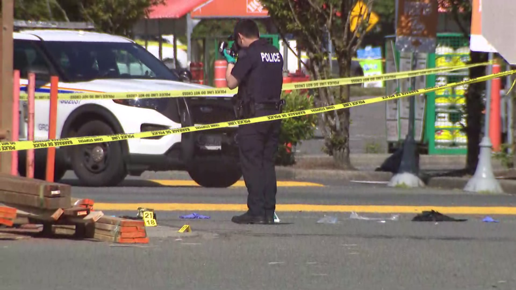 Targeted Surrey shooting sends 1 to hospital with serious injuries