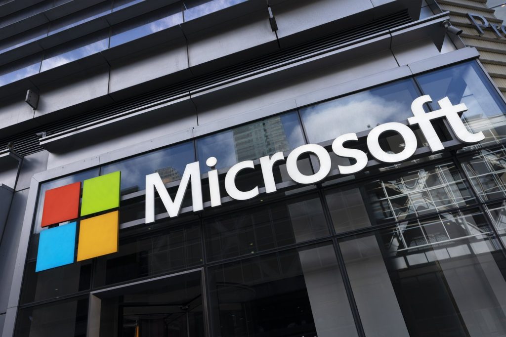 Global tech outage disrupts Microsoft platforms