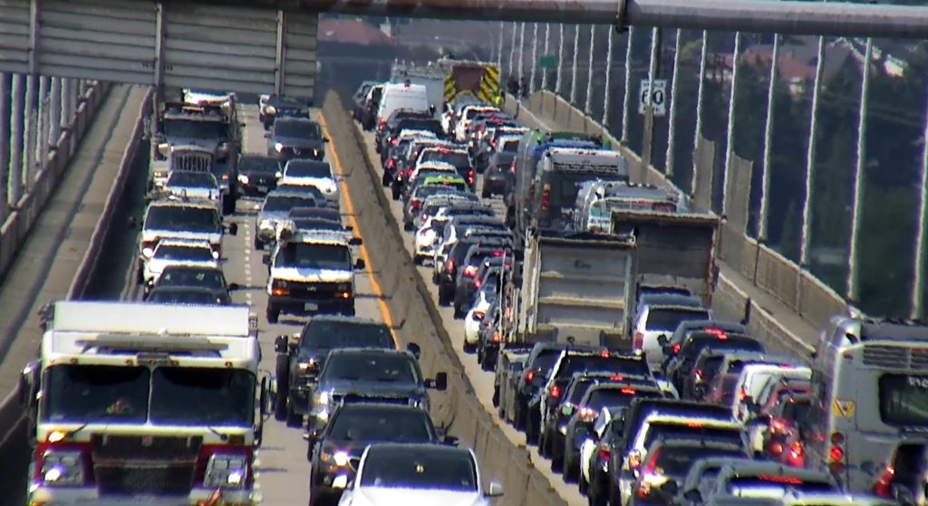 Traffic on the Oak Street Bridge