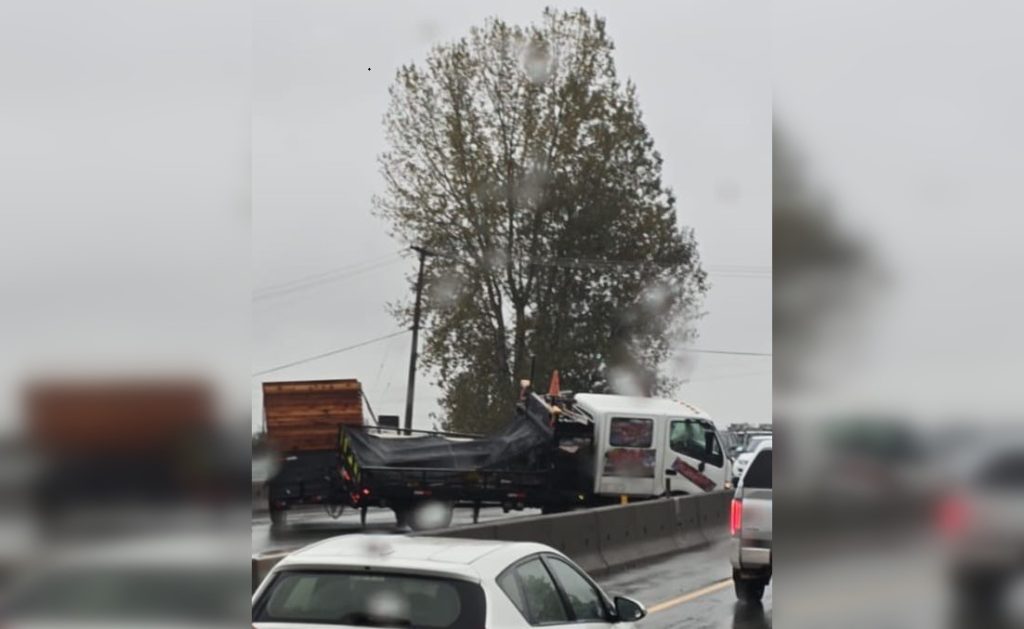 A truck with a trailer has spun out along Highway 91 in Richmond, creating long delays for people heading west. (Supplied)