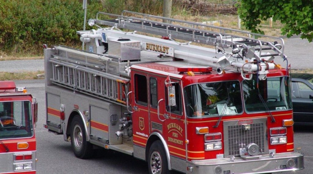 Family displaced after duplex catches fire in Metrotown area, says Burnaby Fire