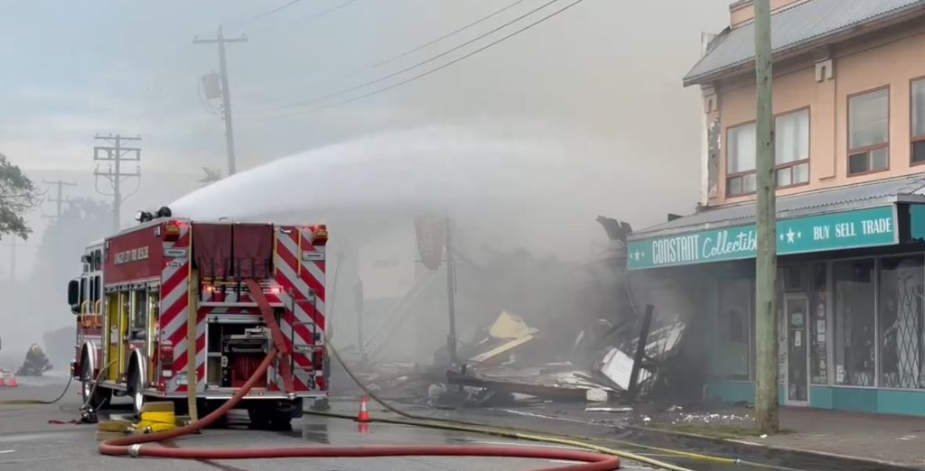 Excavators on scene to take down building at scene of massive fire at Langley restaurant; crews still battle blaze