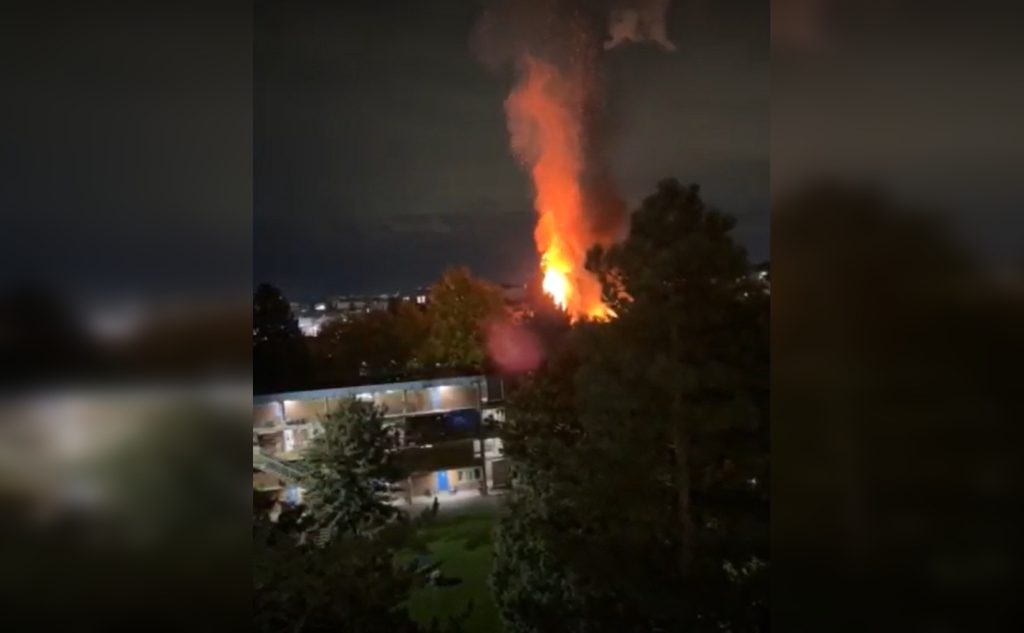 Multiple houses engulfed in East Vancouver blaze