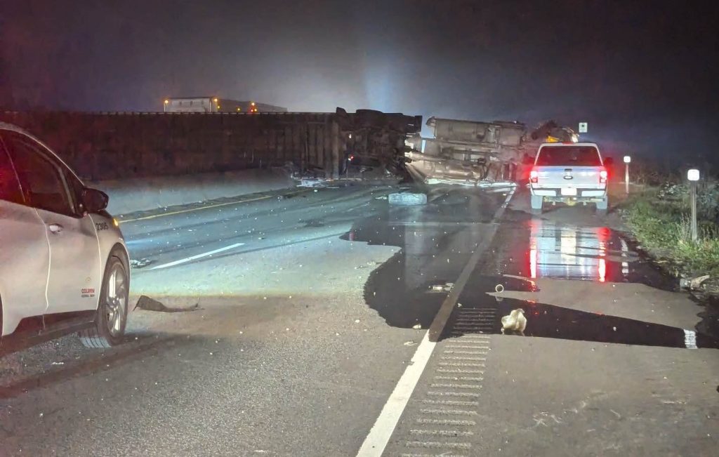 Rolled semi truck forces closure of Hwy 1 near Chilliwack