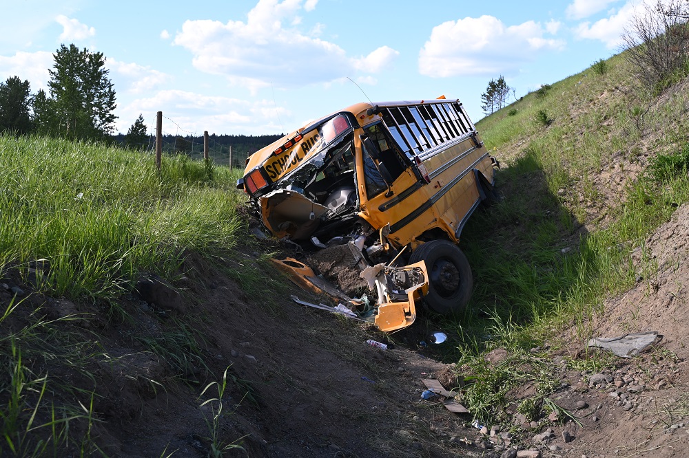 No criminality in fatal school bus crash north of 100 Mile House: BC Highway Patrol