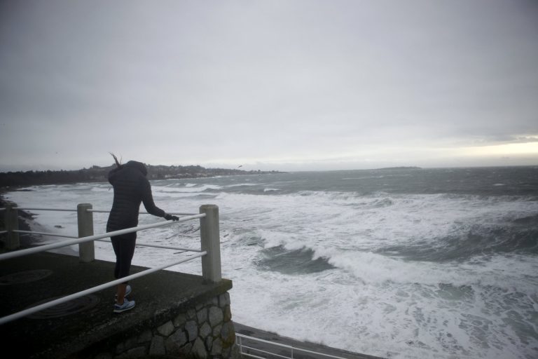 Lower Mainland Has Taste Of Winter Ahead Of Powerful Windstorm