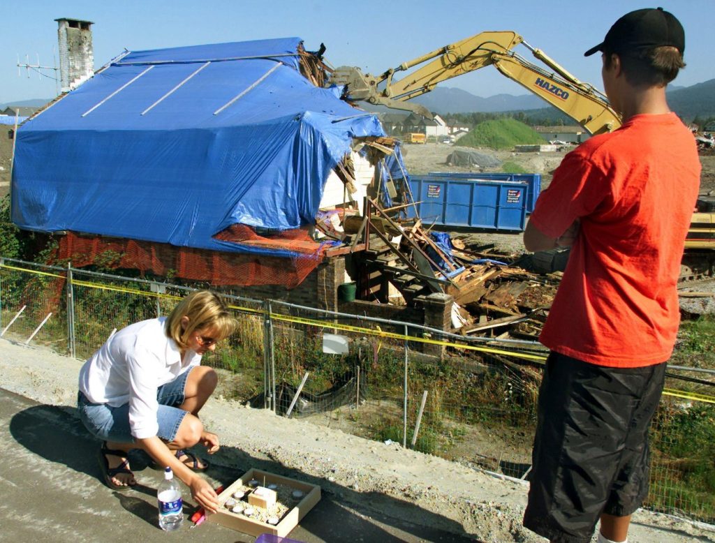 B.C. court allows police to apply to dispose of evidence at serial killer Robert Pickton's property