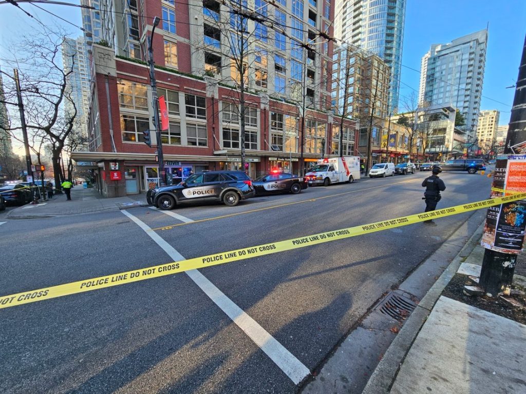 Vancouver Police officers responded to a "violent" incident that left multiple people injured Wednesday. (CityNews Image)