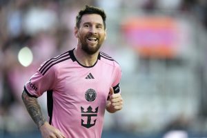 Soccer fans soaking up the Messi buzz in Vancouver
