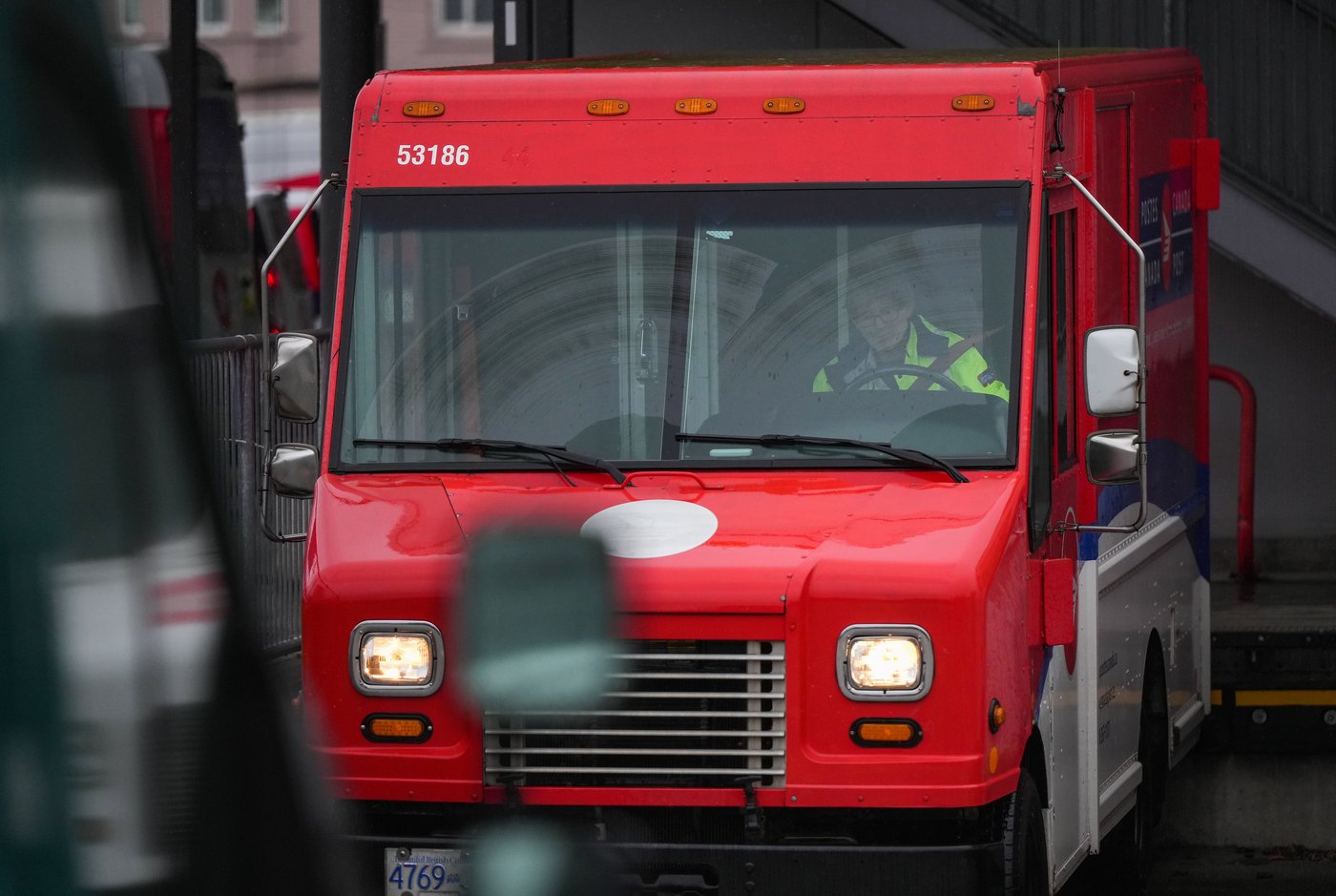 23,000 homes on the North Shore to lose door-to-door mail delivery within a year, says Canada Post