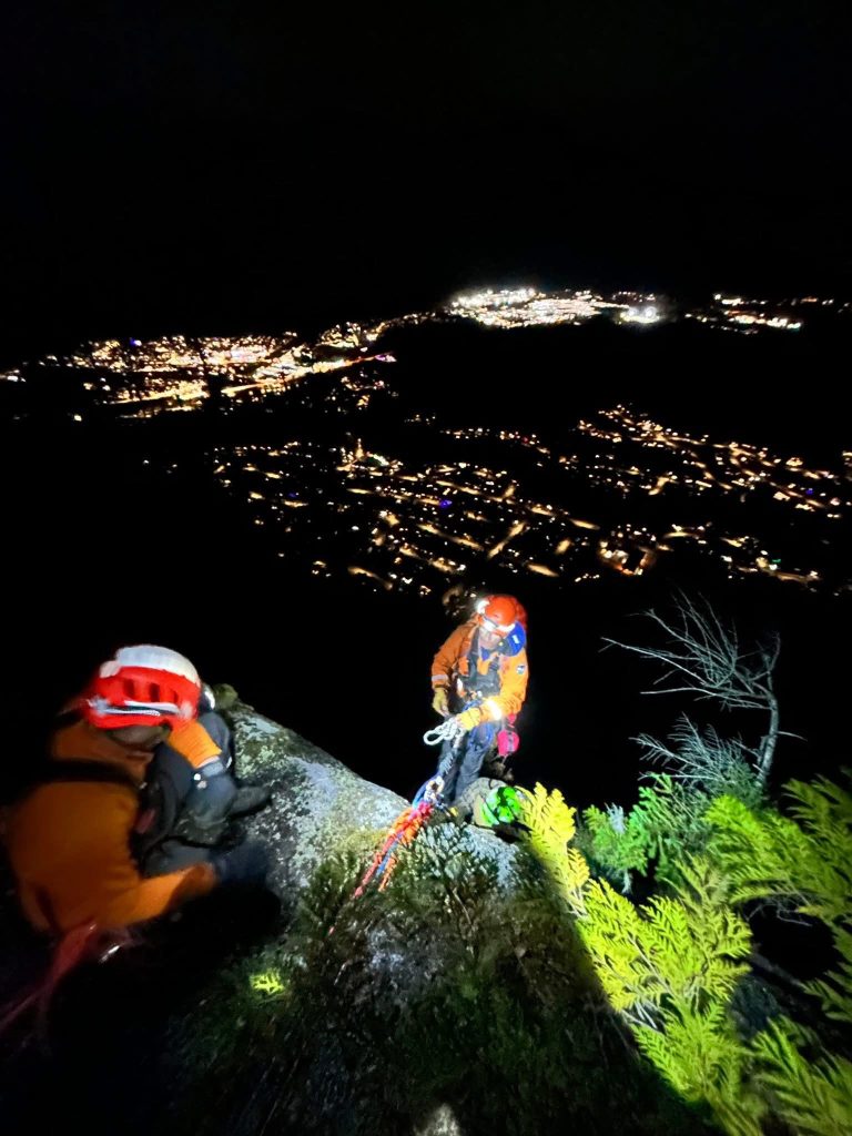 Squamish base jumper rescued after crashing into mountain wall