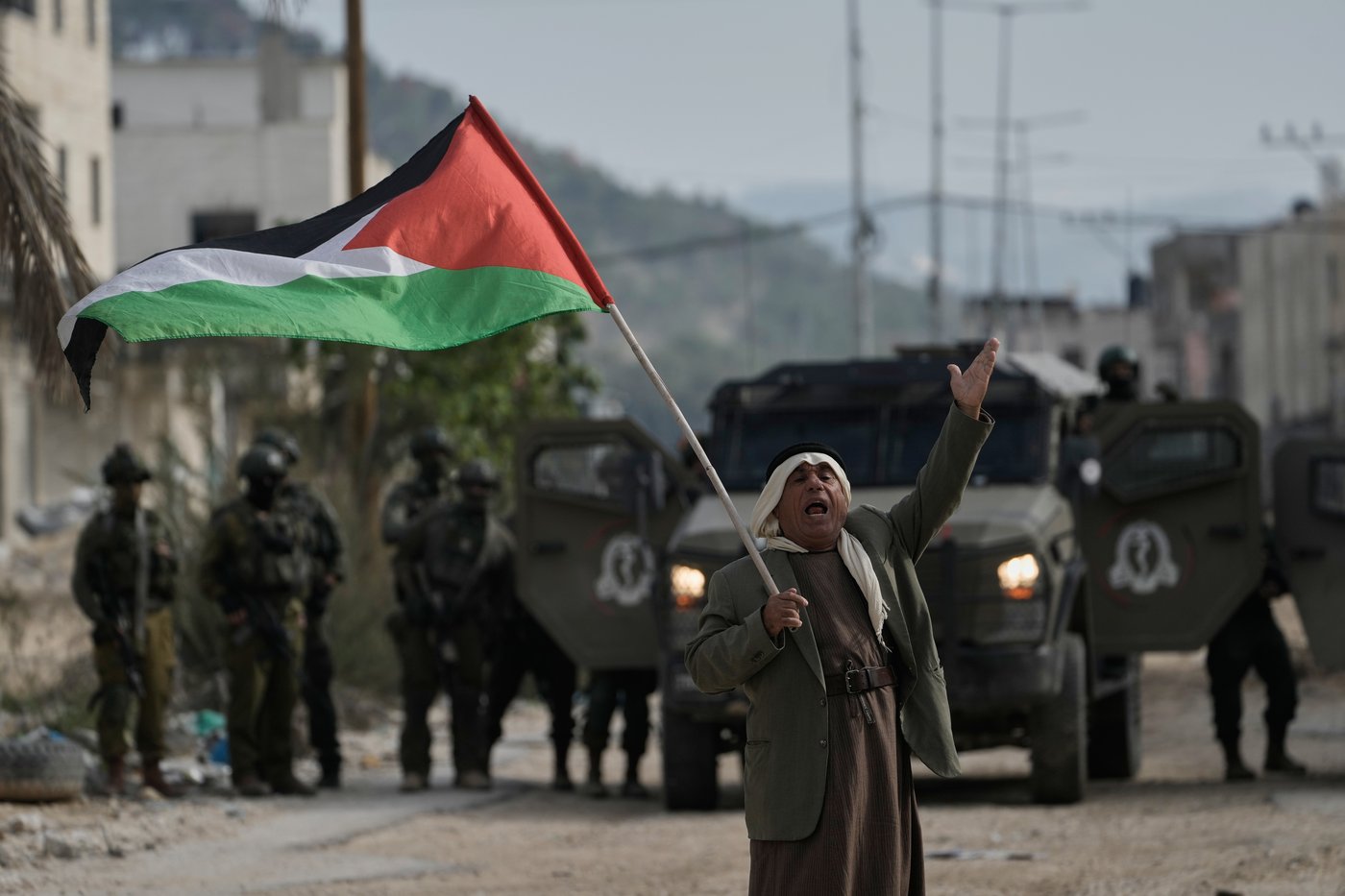 Liberal MP says she was shoved by Israeli officials at West Bank border crossing