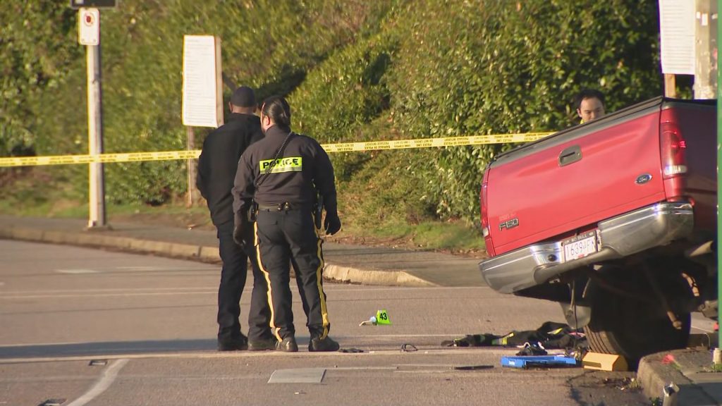 Man dead after early-morning crash in Burnaby's Lougheed neighbourhood Monday