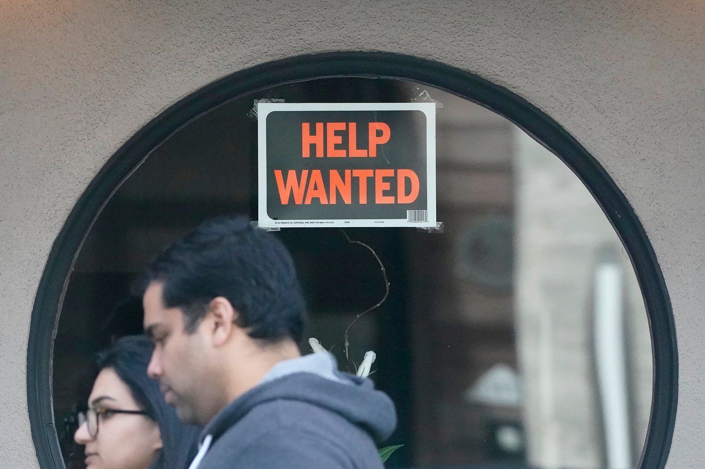 Canada’s unemployment rose in December, B.C.’s held steady
