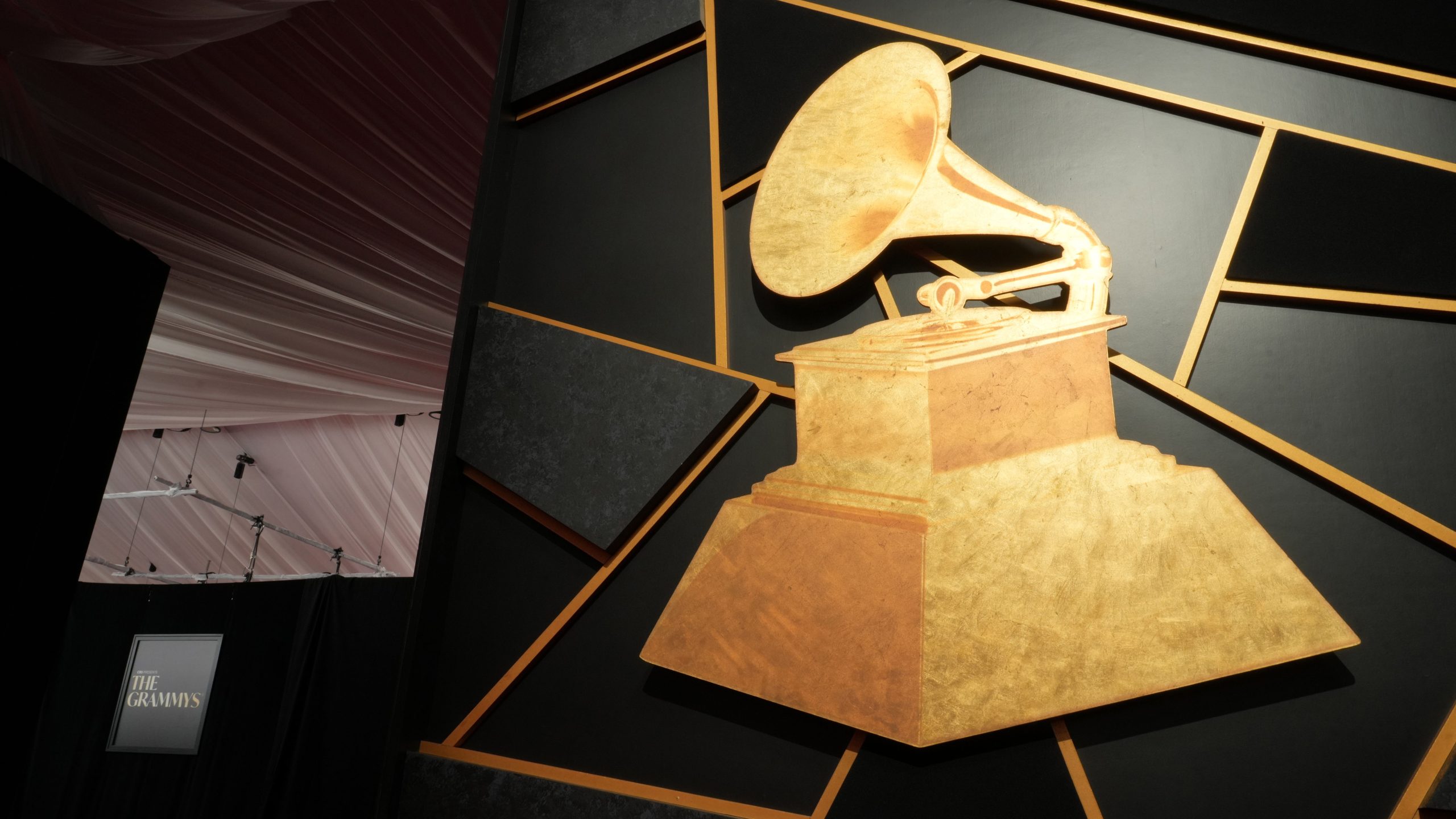 Latest: Canada’s Joni Mitchell, Cirkut, Justin Gray among early winners at Grammys ceremony