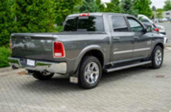 Reference picture of truck involved in kidnapping in Richmond on April 24. (Richmond RCMP)